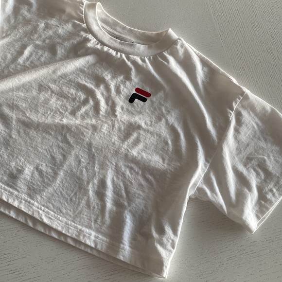 🌼 FILA - Short Sleeve Crop T-Shirt 🌼 - Picture 9 of 9